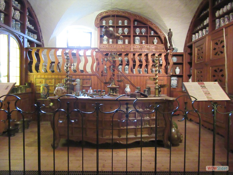 32 Apothecary Museum
